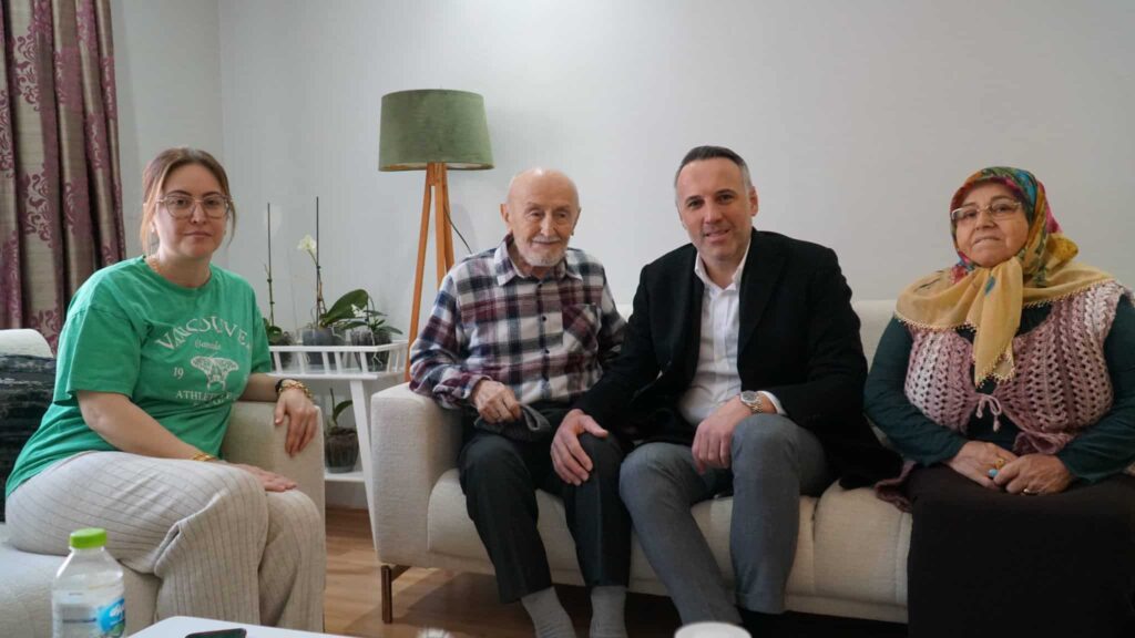 Basın Merkezi'nde otomatik taslak hazırlama süreci gösteriliyor.